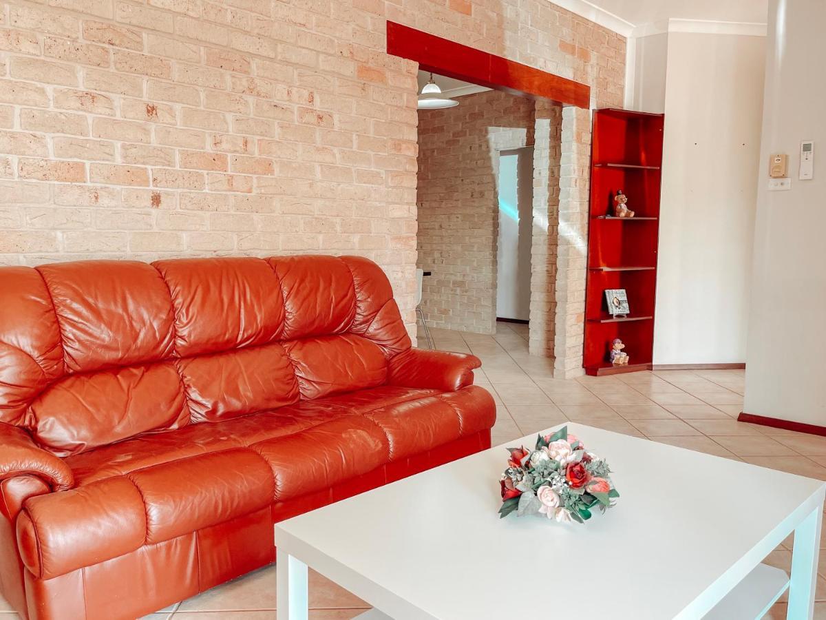 Carnarvon 3Br & 2Ba Holiday House Εξωτερικό φωτογραφία