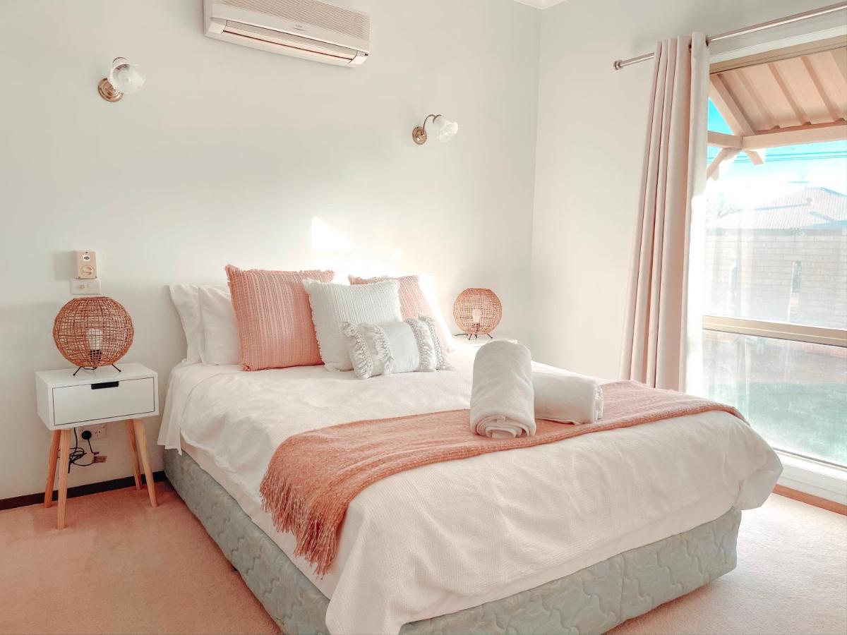 Carnarvon 3Br & 2Ba Holiday House Εξωτερικό φωτογραφία