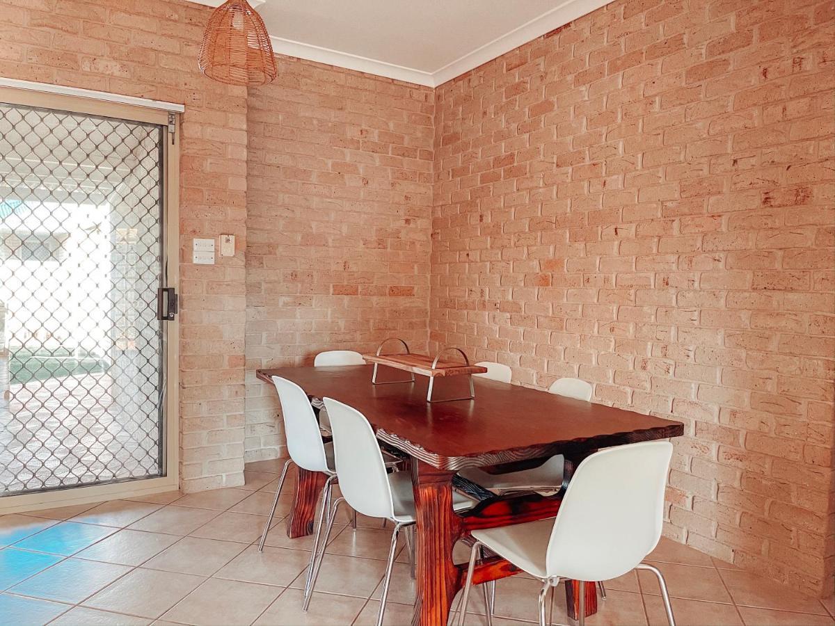 Carnarvon 3Br & 2Ba Holiday House Εξωτερικό φωτογραφία